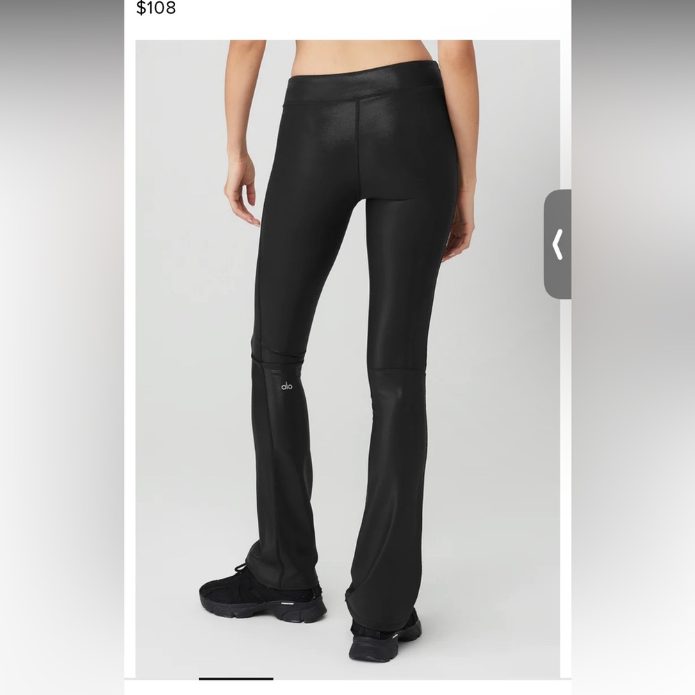 NWOT Alo Super Shine Low-Rise Bootcut Legging